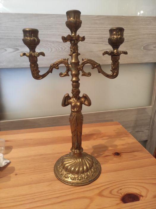 Świecznik mosiężny trójramienny kobieta antyk vintage zabytek