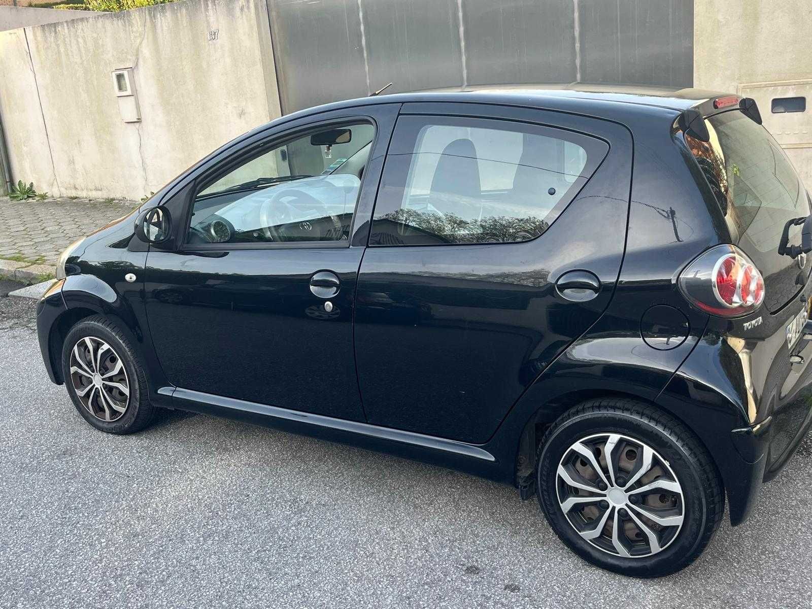 Vendo Toyota Aygo 2012