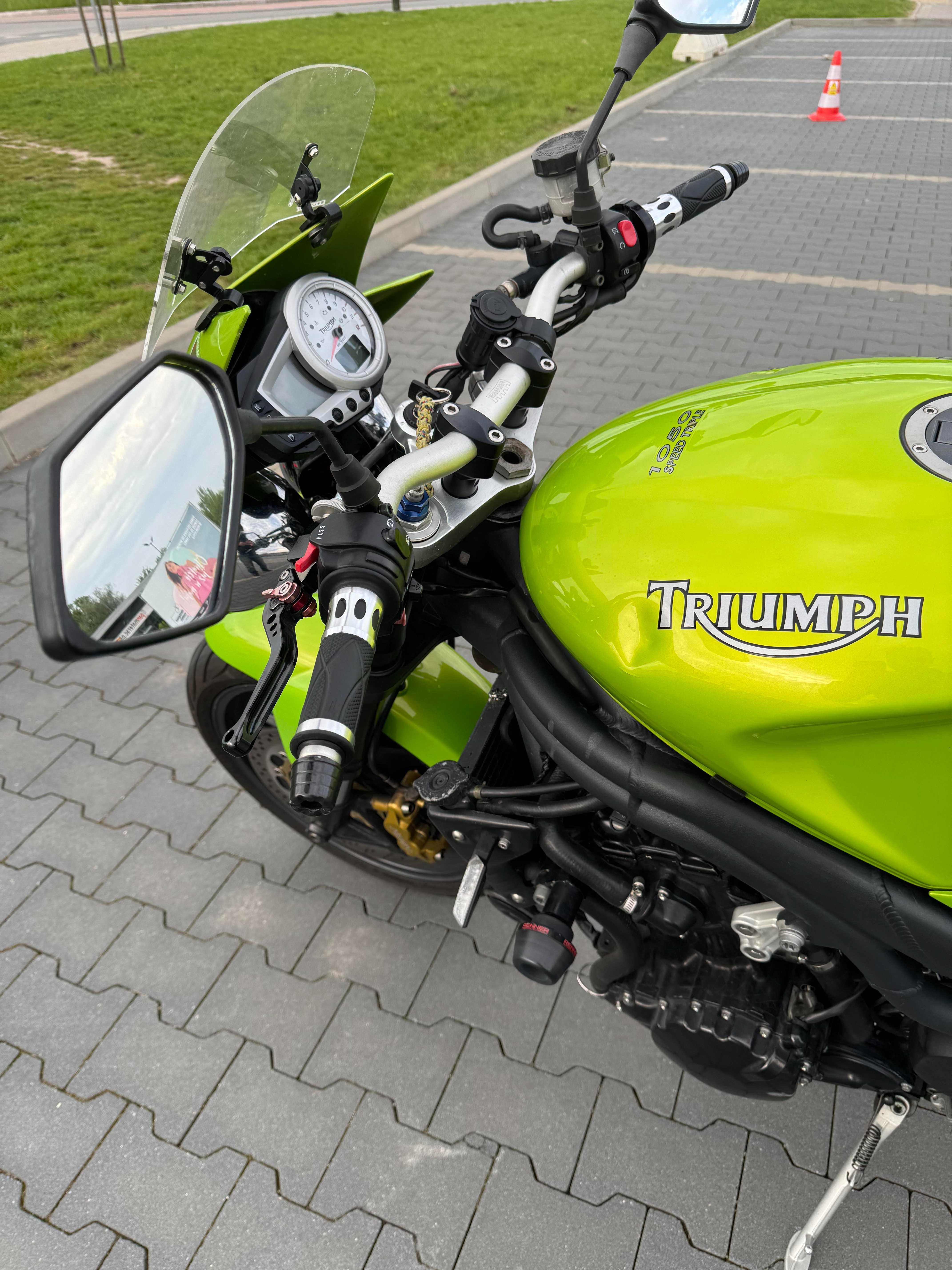 Triumph Speed Triple 1050, kufer, doinwestowany