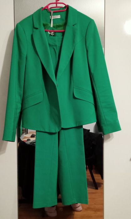 Garnitur damski elegancki