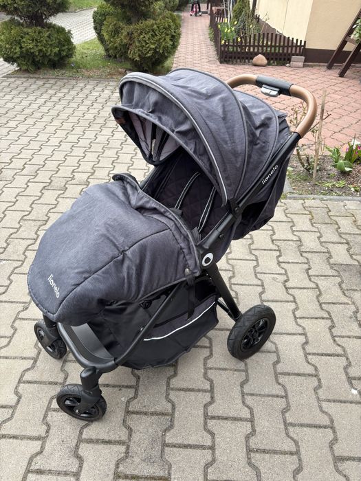 Sprzedam wózek spacerowy Lionelo