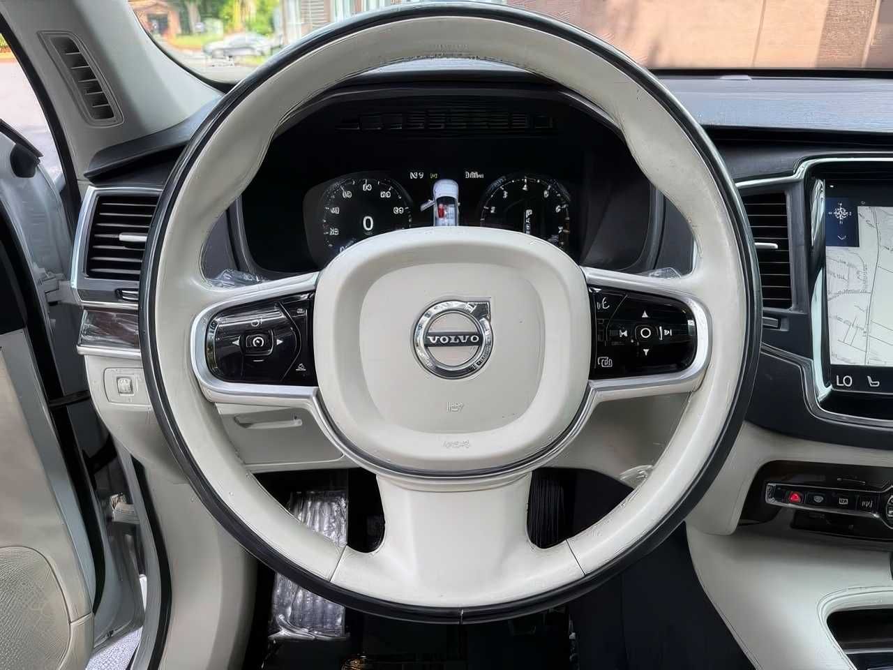 2019 Volvo XC90 T6