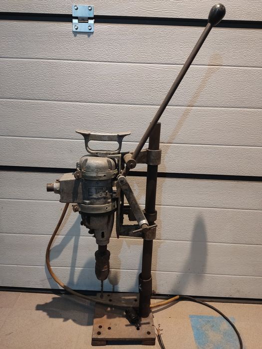 Niemiecka wiertarka stołowa