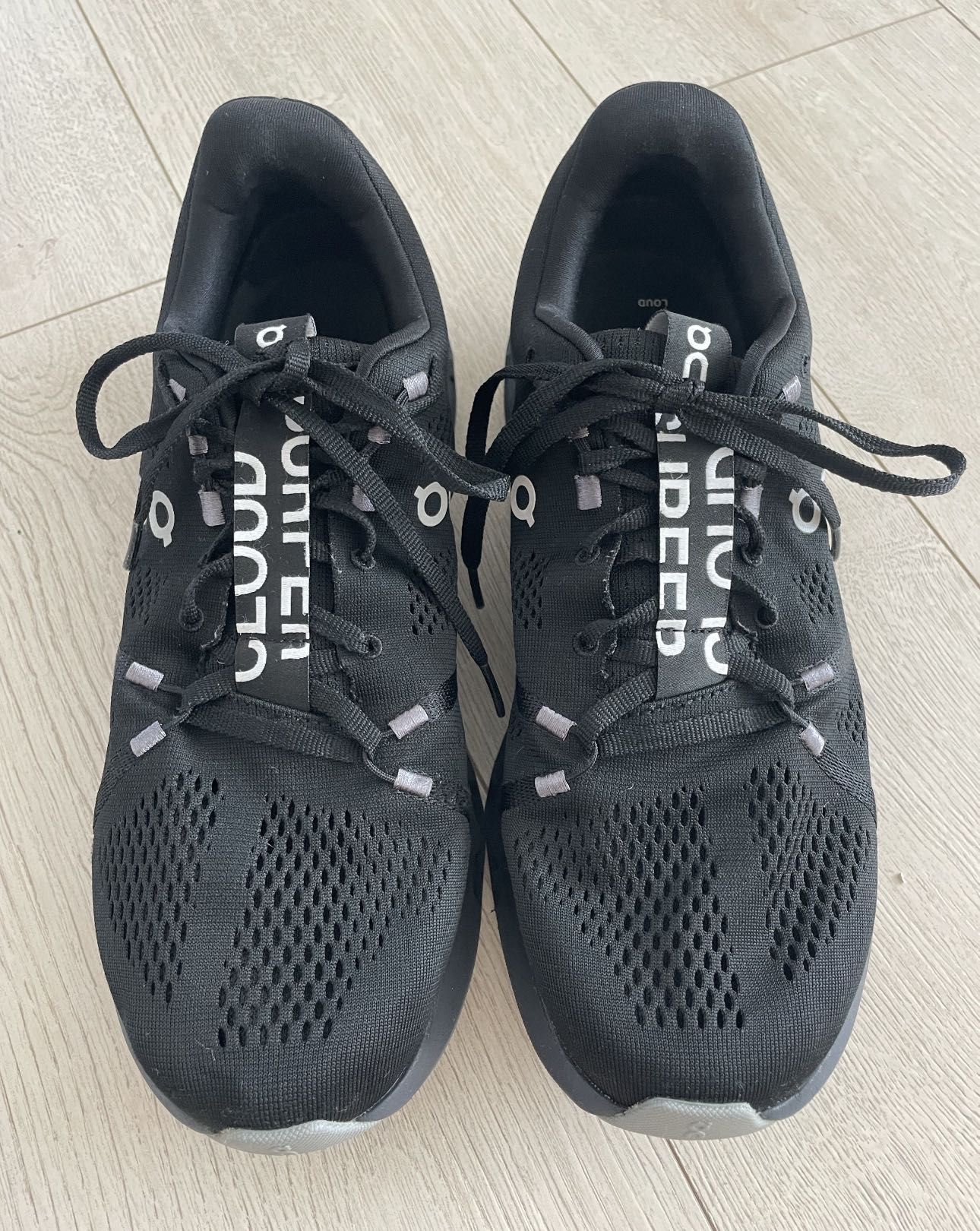 Кросівки on cloud running 45