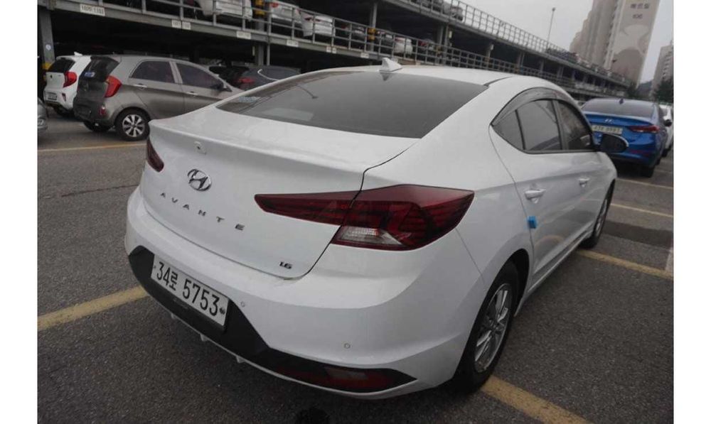 2020  HYUNDAI ELANTRA 1.6 машина із Кореї по дуже доступній ціні