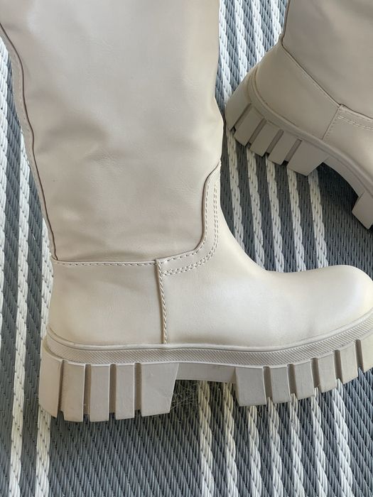 Нові сапоги Zara