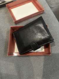 Męski skórzany portfel
