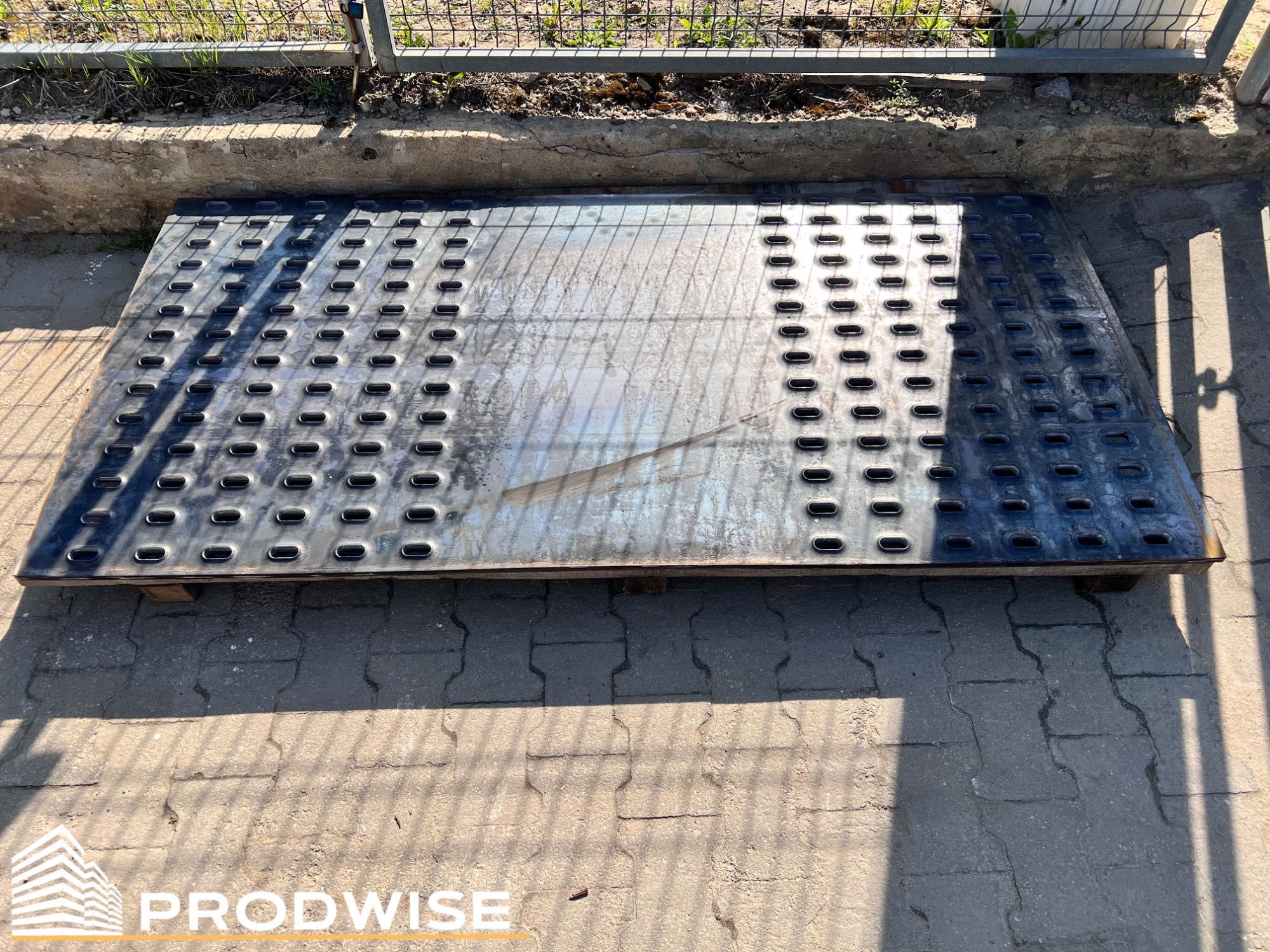 Blacha stalowa Lohr 1m x 2m (blacha perforowana / na przyczepy lawety)