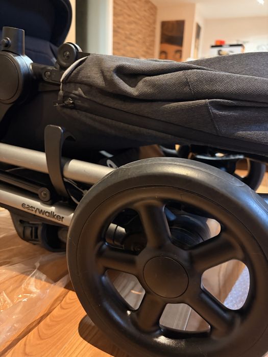 Carrinho de bebe harvey duo cinza, poucas marcas de uso