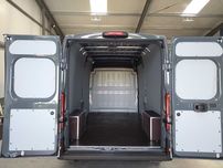 Fiat Ducato L3H2 Zabudowa PCV przestrzeni ładunkowej busa