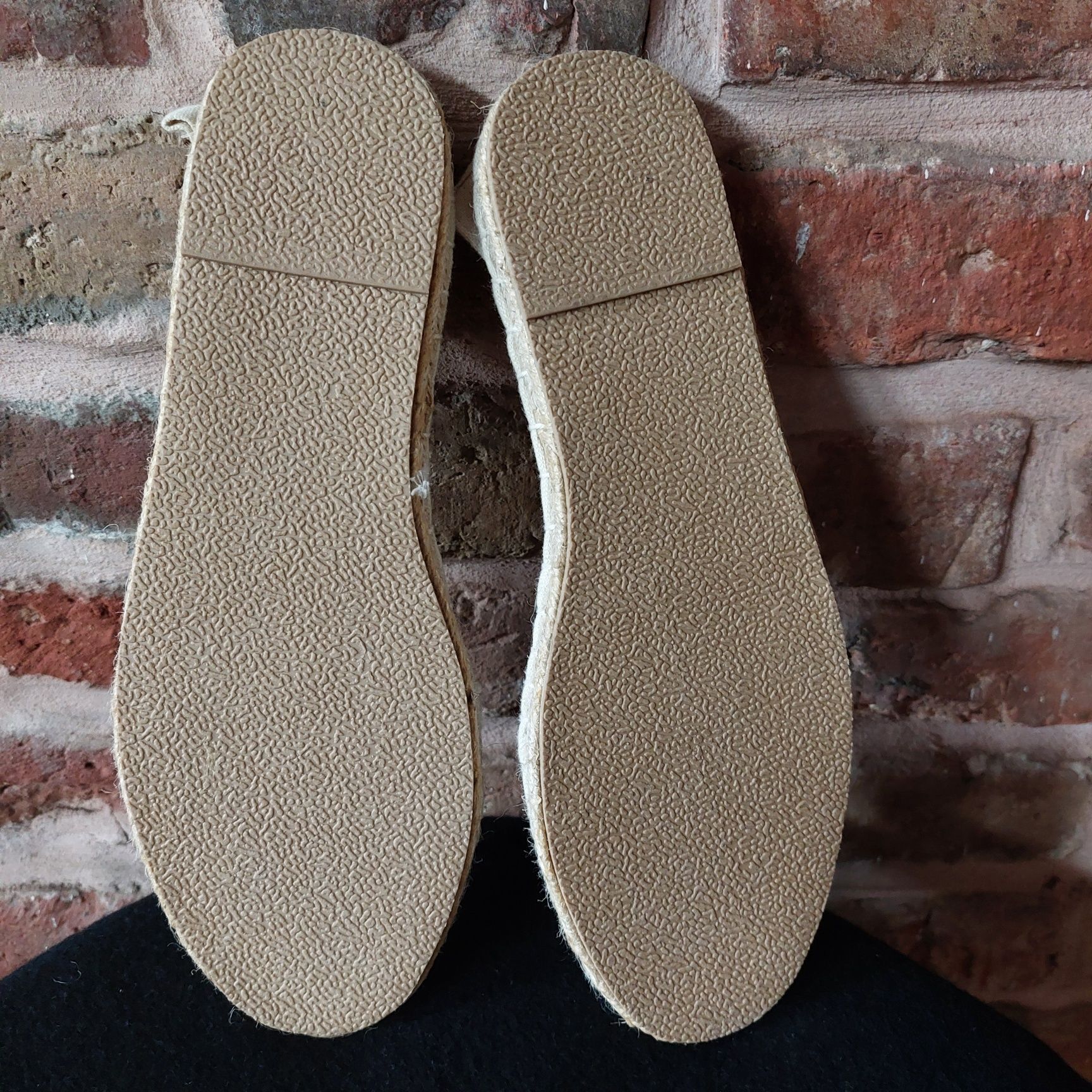 Beżowe płócienne espadryle Even&Odd