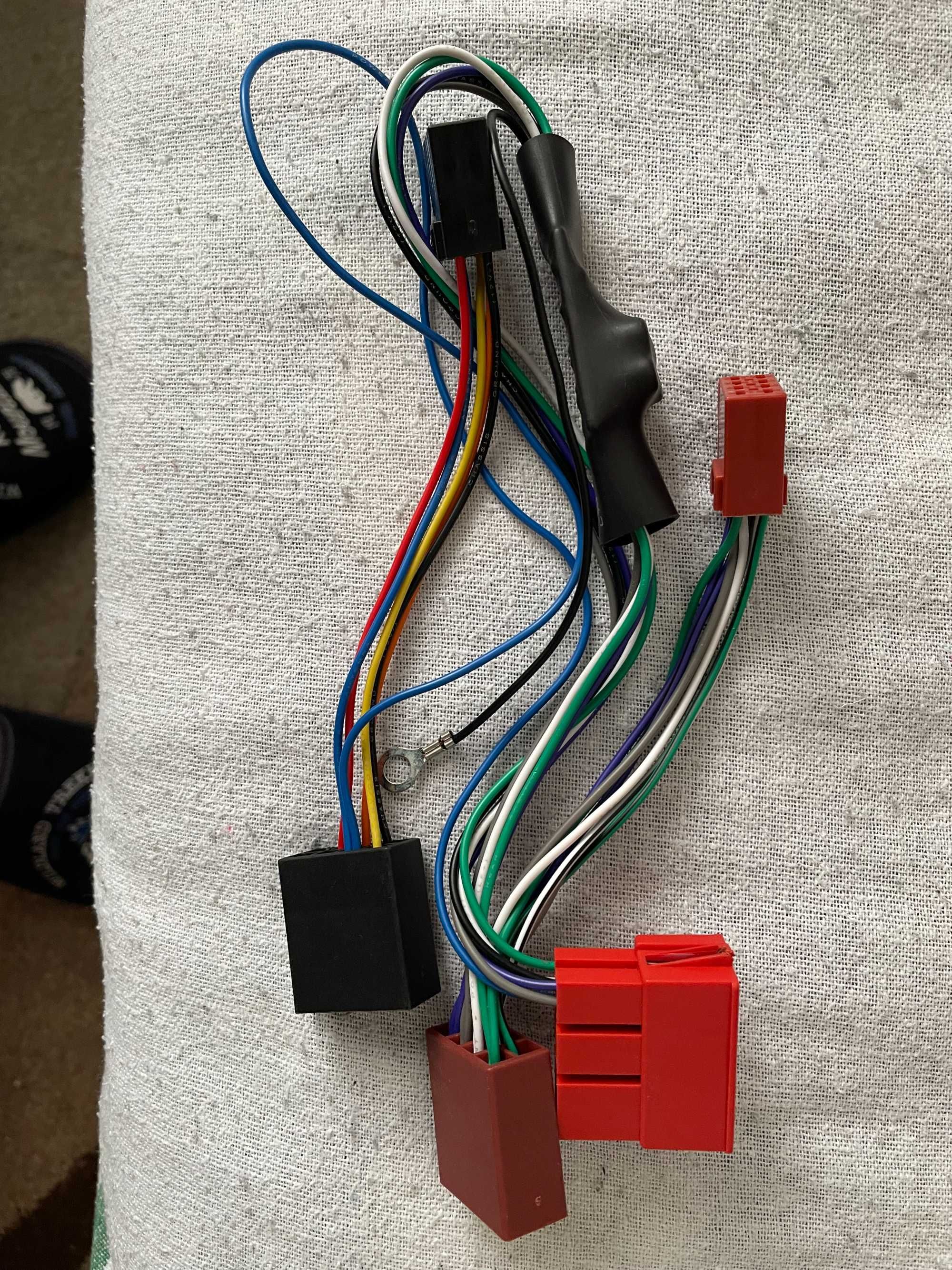 Adapter do systemów.Audi, Skoda, VW ASA.01  Tylne głośniki i subwoofer