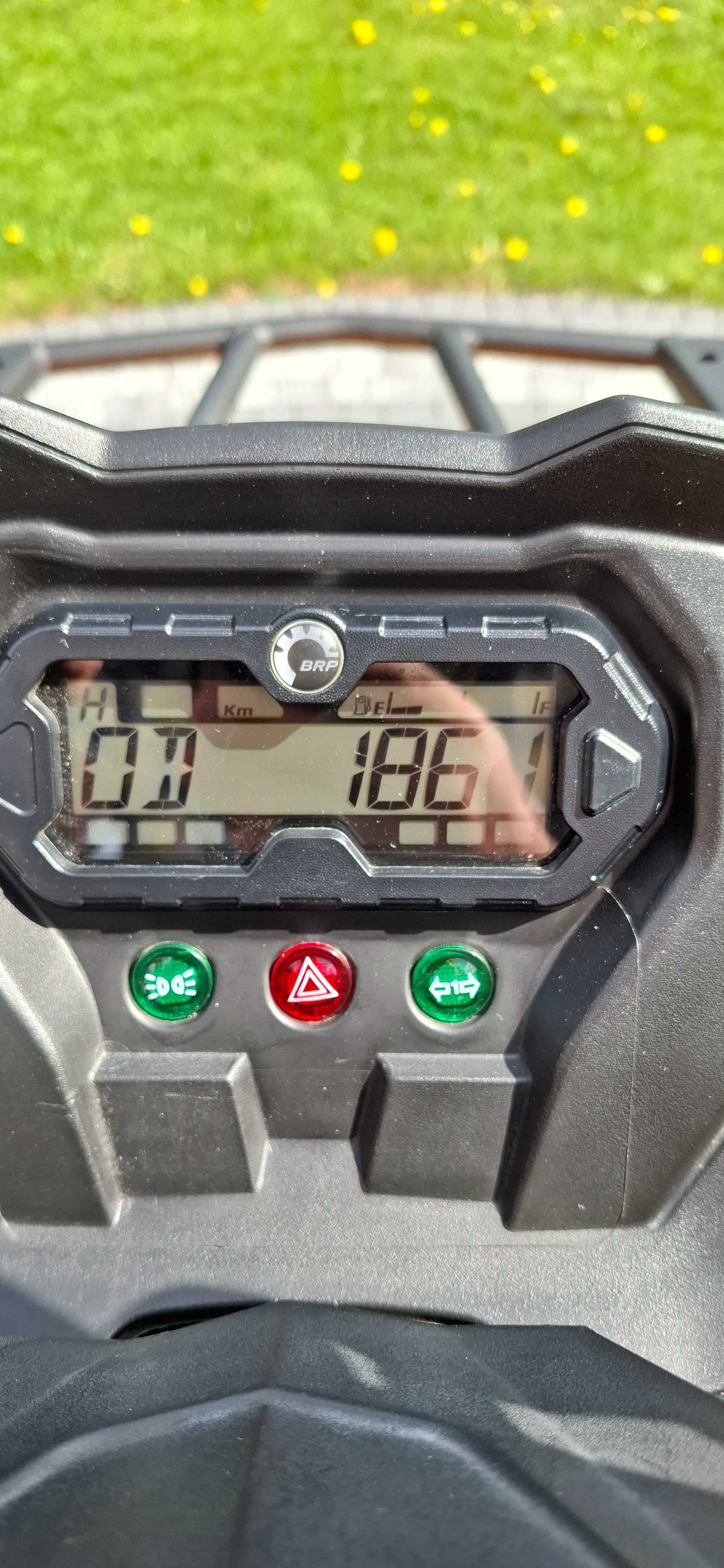 Quad CAN-AM OUTLANDER 570 V-twin, 2021 r.