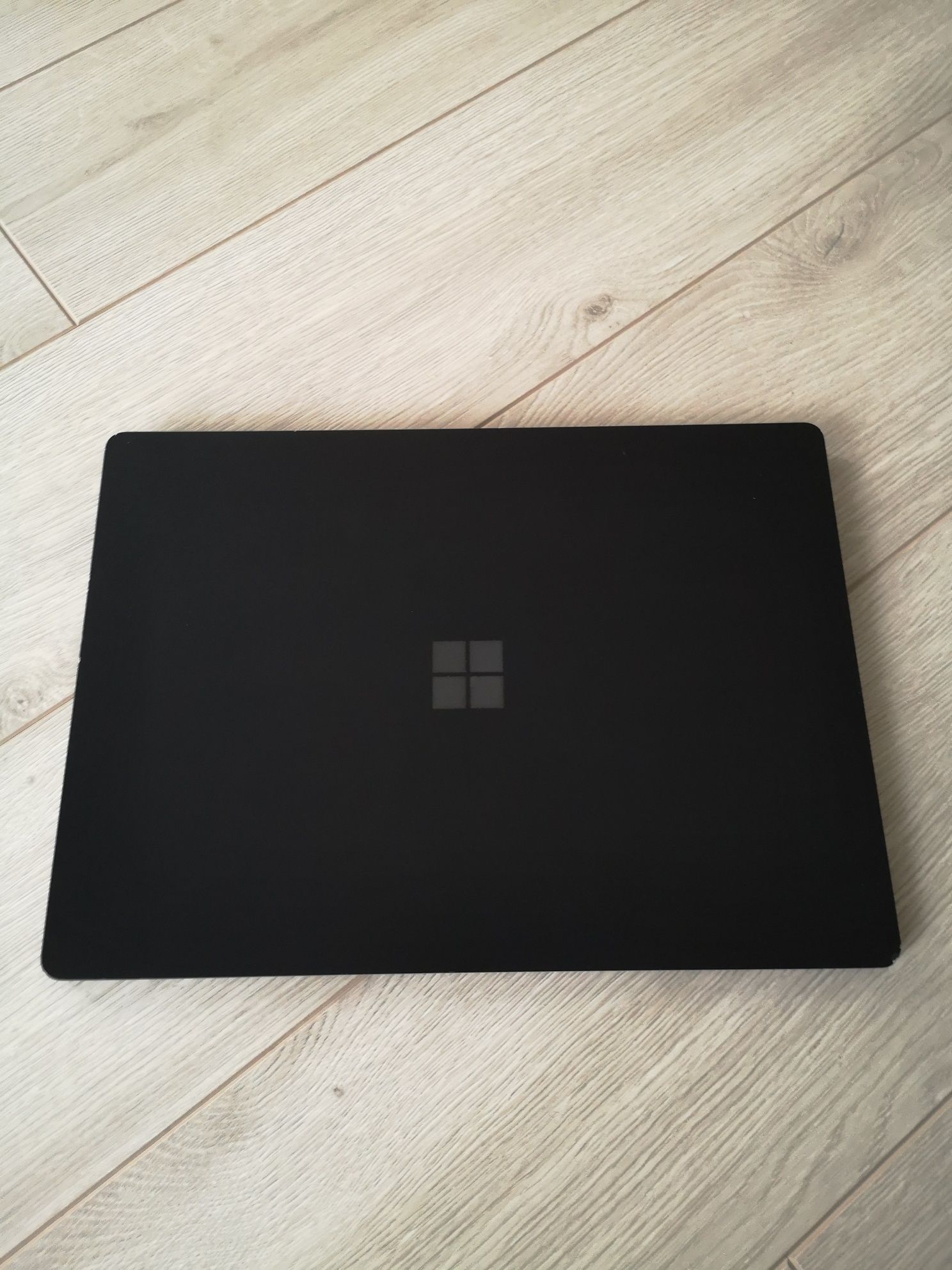 Microsoft Surface laptop 3 core i5 1035g7 13.5inch 8/256гб