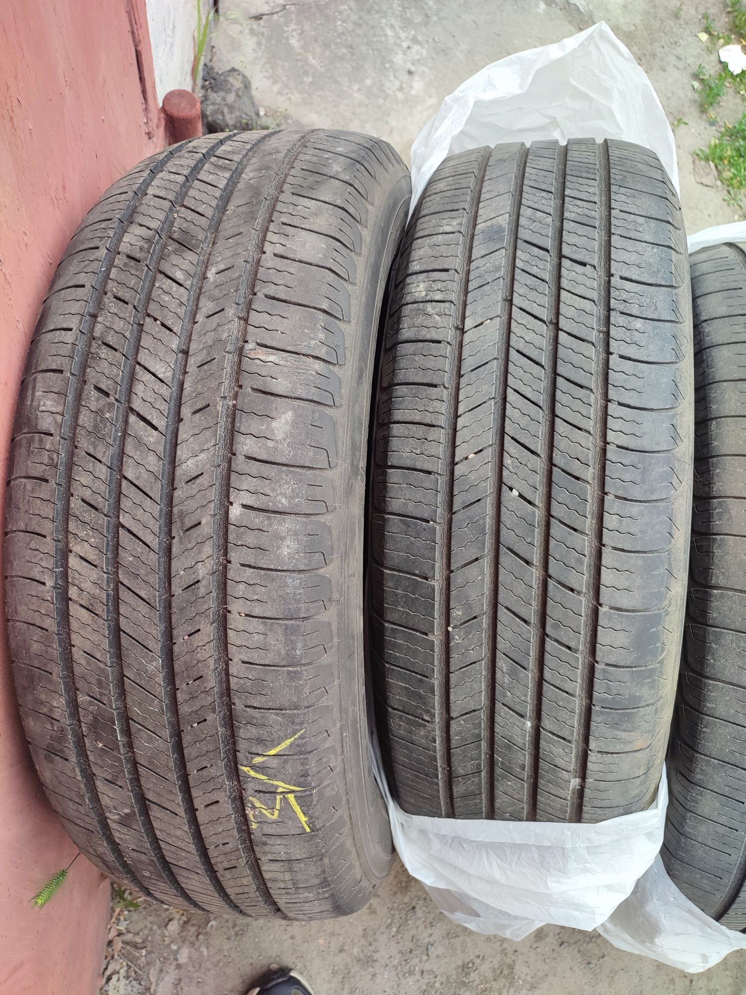 Резина Michelin 215/65/17 22 року