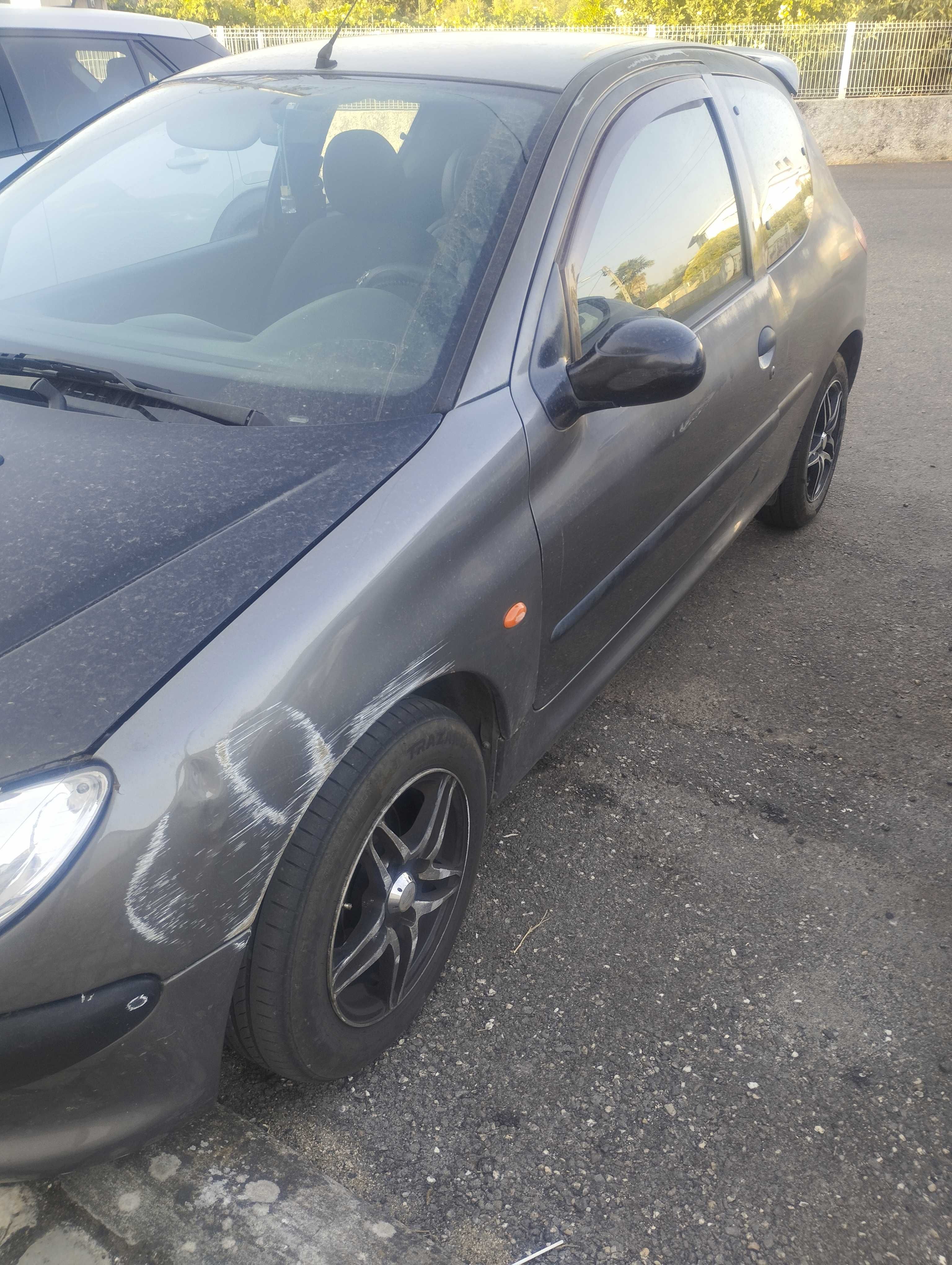 Vendo 206 econômico