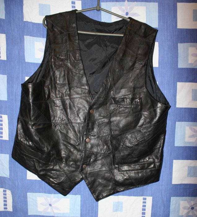Мужская кожаная жилетка можно для мото