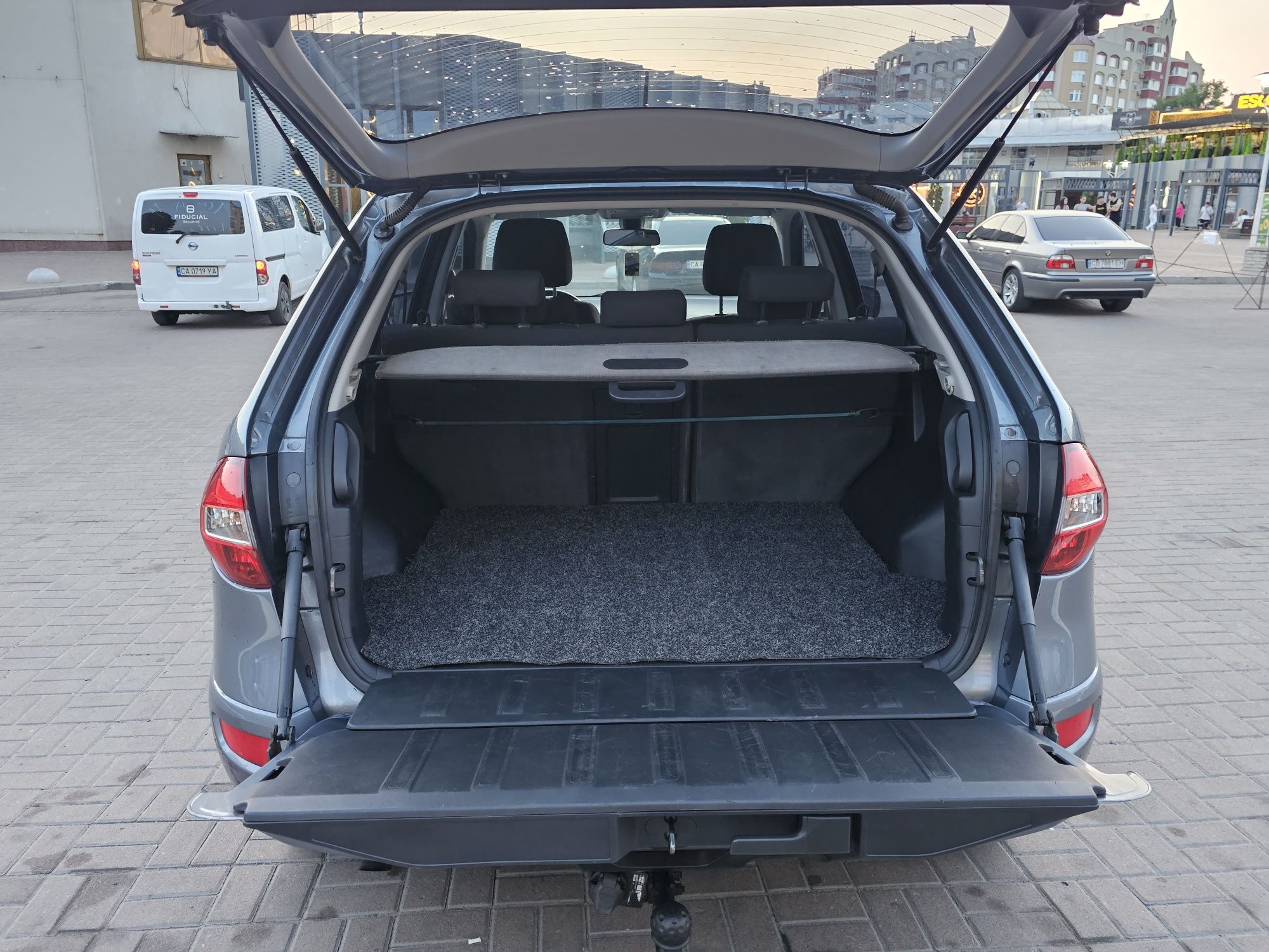 Легковий автомобіль