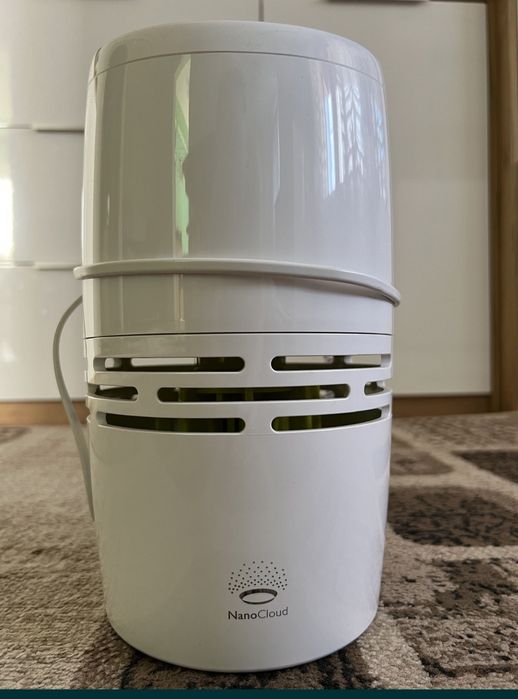 Зволожувач повітря Philips 4706/50 ( без фільтра сам двигун)
