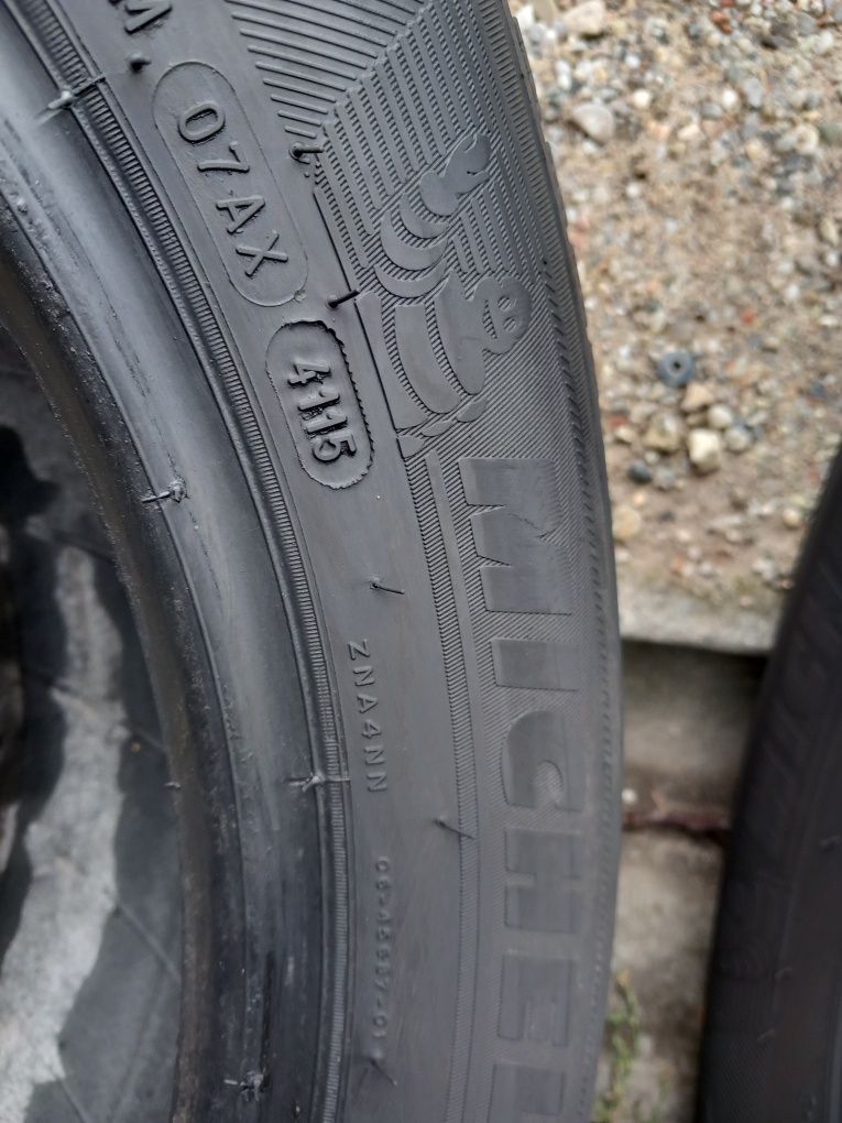 2x Opony Używane Całoroczne 215/55R16 Michelin