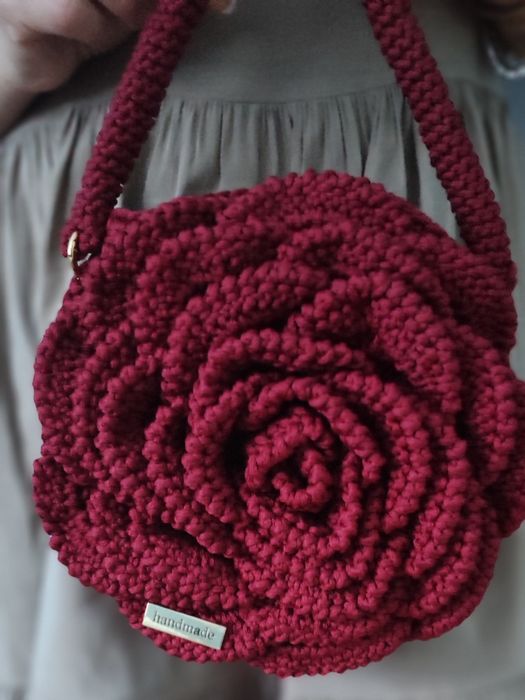 Sprzedam torebkę robioną na szydełku