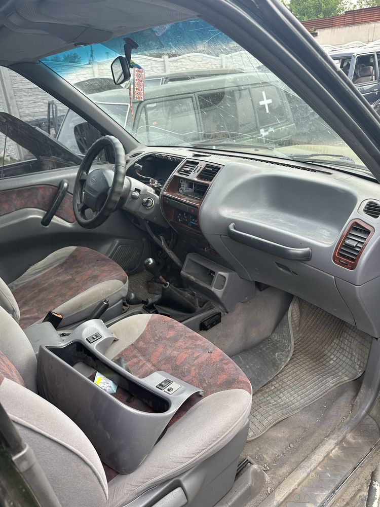 Разборка запчасти Нисссан Терано Nissan Terrano террано 2001 2002 2.4