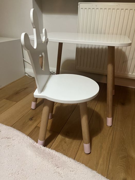 Stoik i krzeslo dla dziecka korona