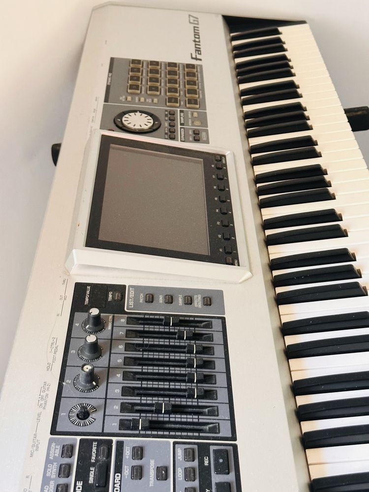 Teclado Roland Fantom G7