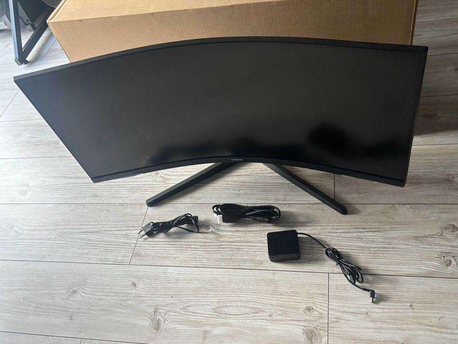Monitor SAMSUNG Odyssey G5 LC34G55TWWPXEN 34" 165Hz 3440x1440px 1 ms