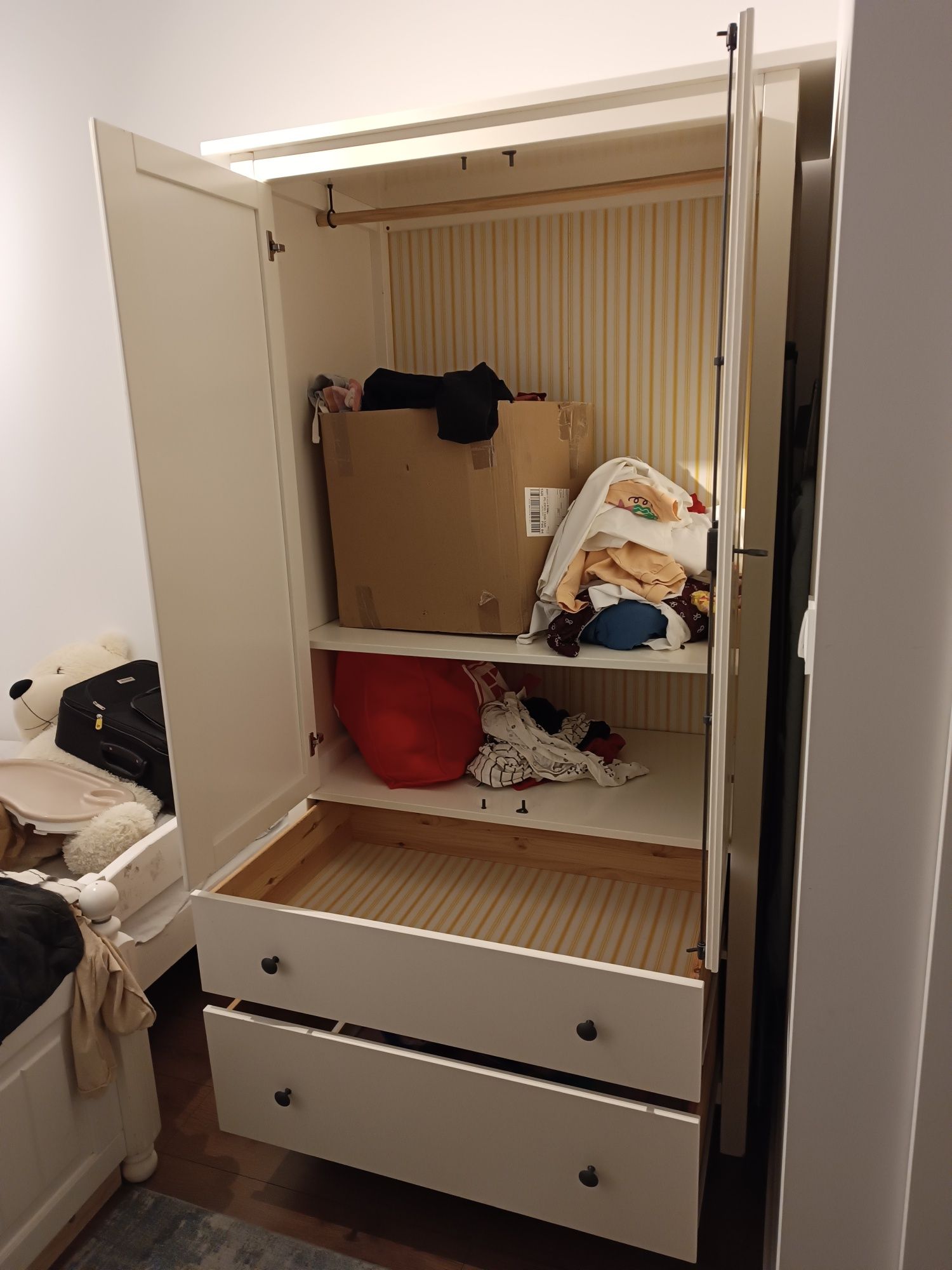Szafa biała Ikea