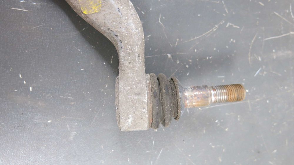 BMW 3 E91 E90 2.0d N47 wahacz prawy przód przedni