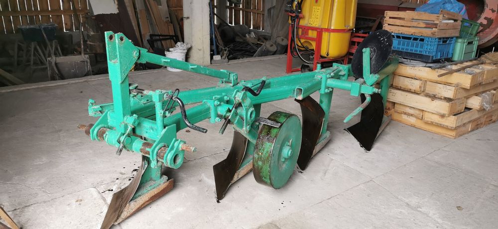 Pługi ciagnikowe Grudziądz 4 skibowe