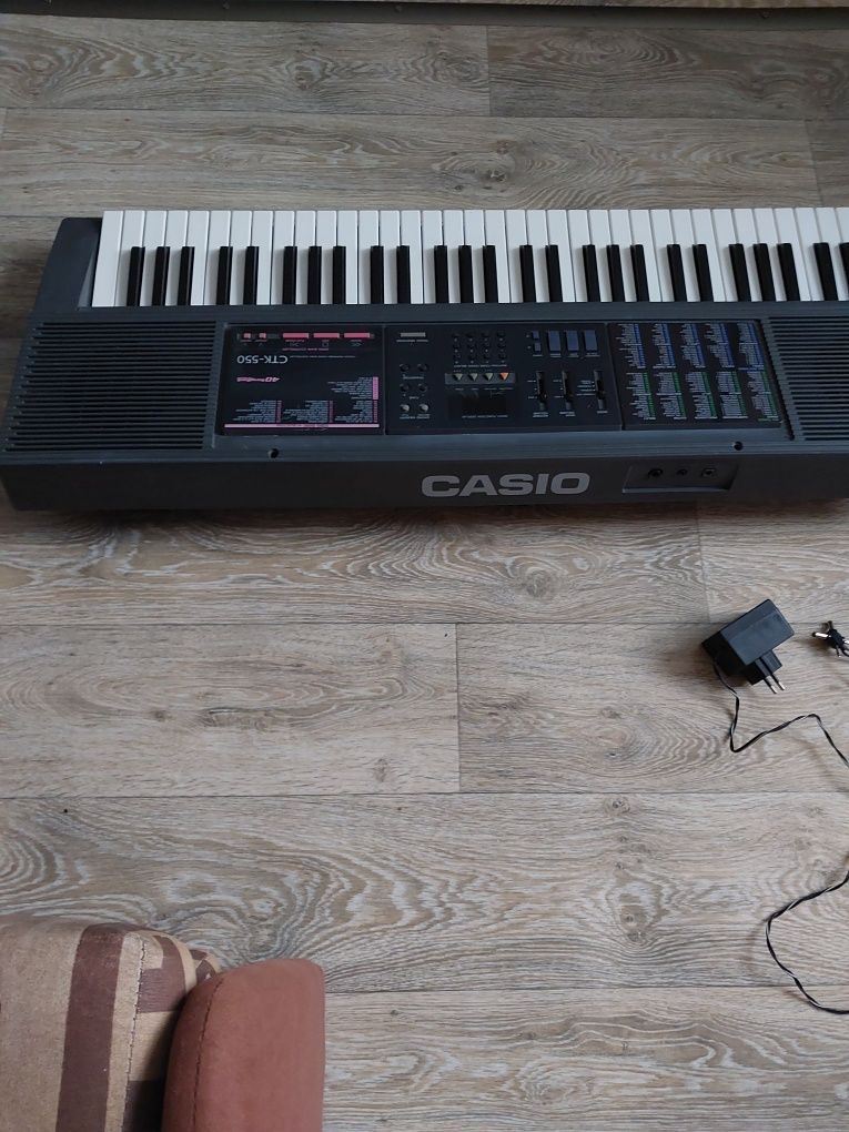 Keyboard casio ctk-550.!