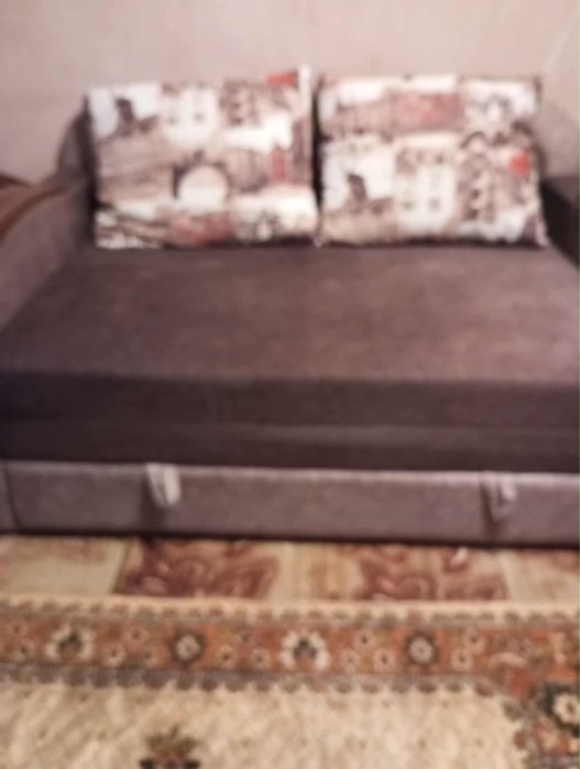 Продам диван .срочно.в связи с переездом