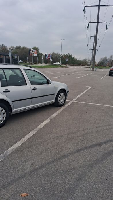 Продам гольф универсал 4 1,9 тді