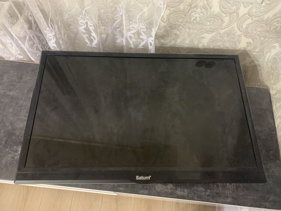 ТВ saturn 32 в хорошому стані!!!