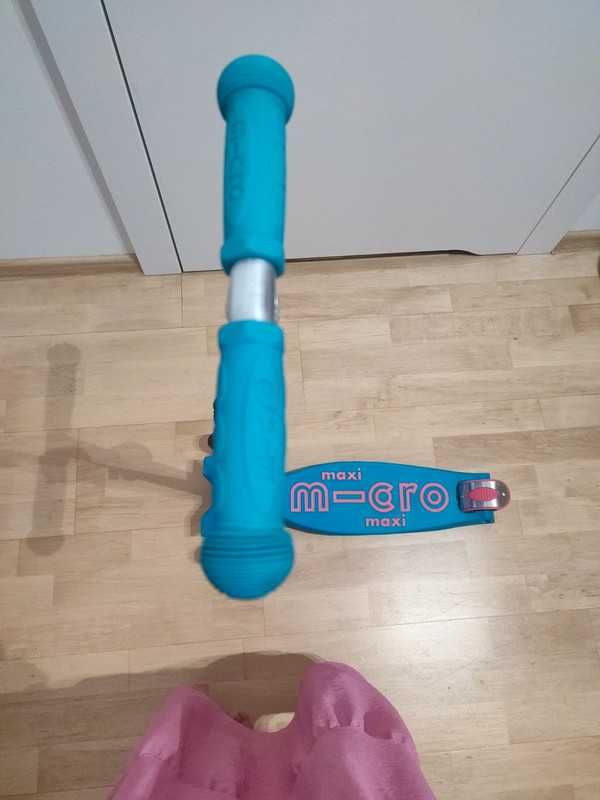 Hulajnoga Maxi Micro Delux LED