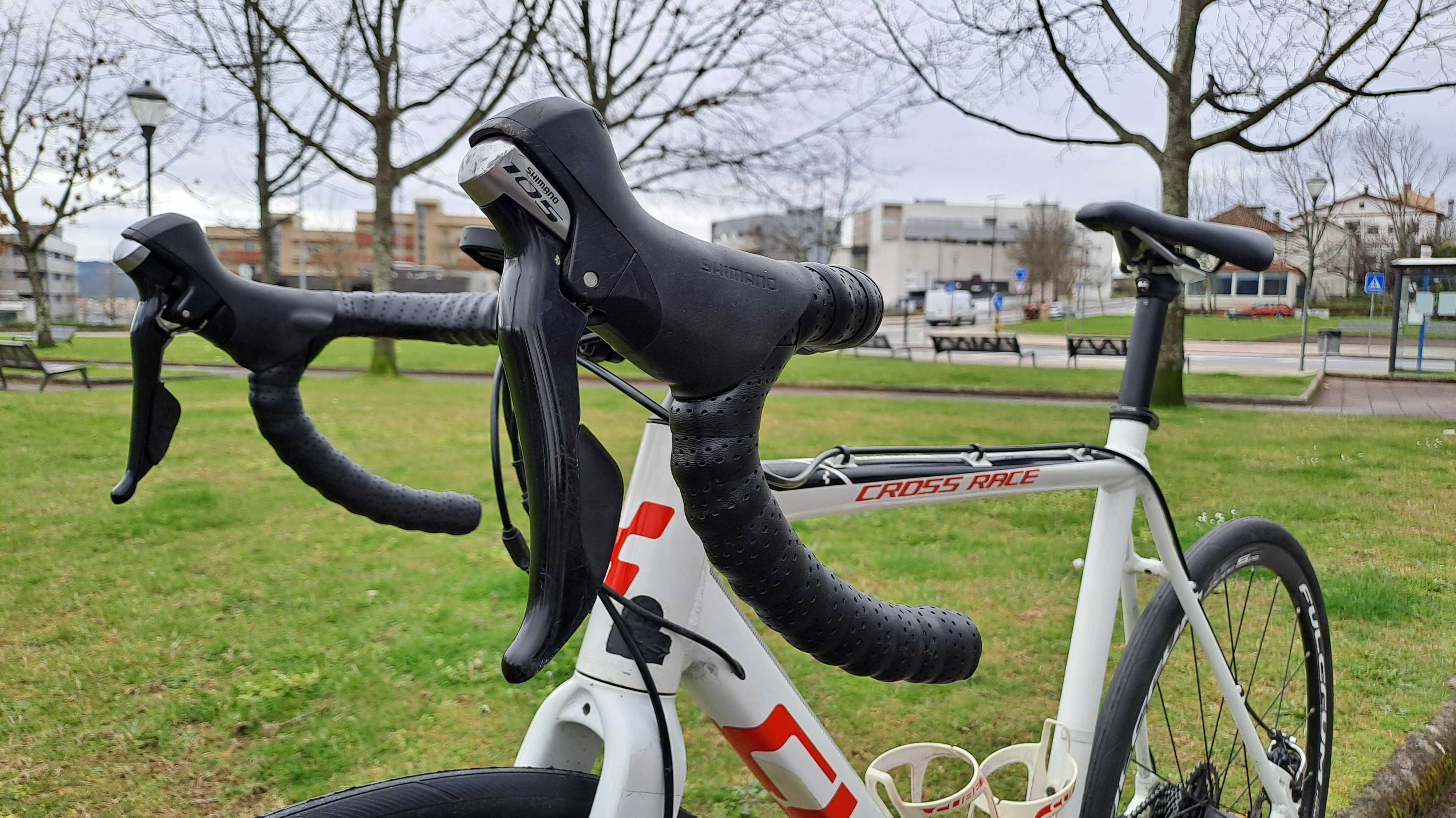 Bicicleta, Cube Gravel.