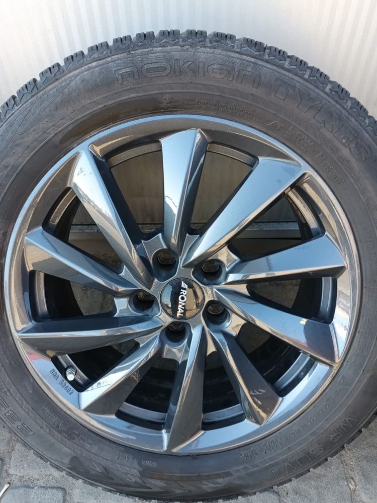 Opony + felgi Nokian WR SUV 4