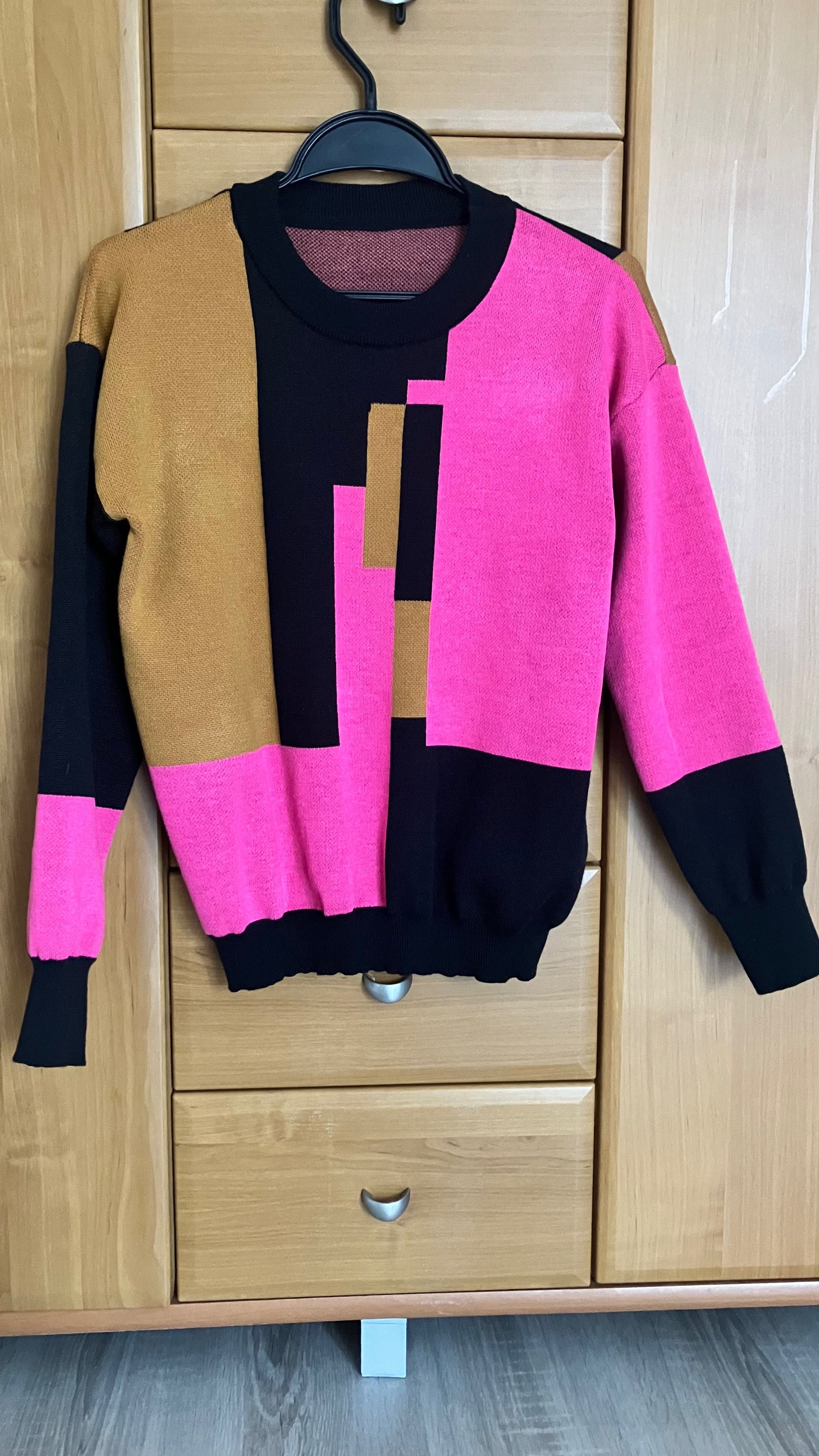 Sweter kolorowy  rozm. 38