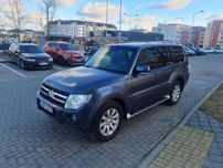 Разборка Mitsubishi Pajero IV фара капот дверь крыло стекло накладка