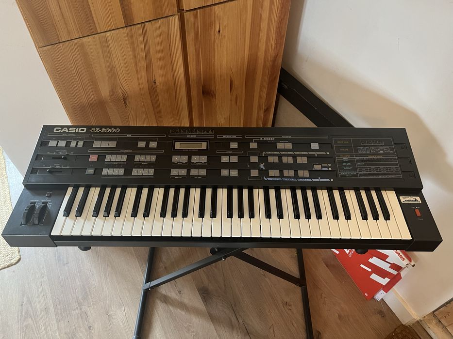 Sintetizador Casio CZ-3000