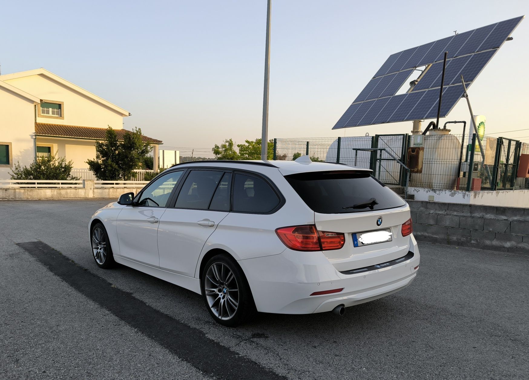 BMW 320 F31 2013