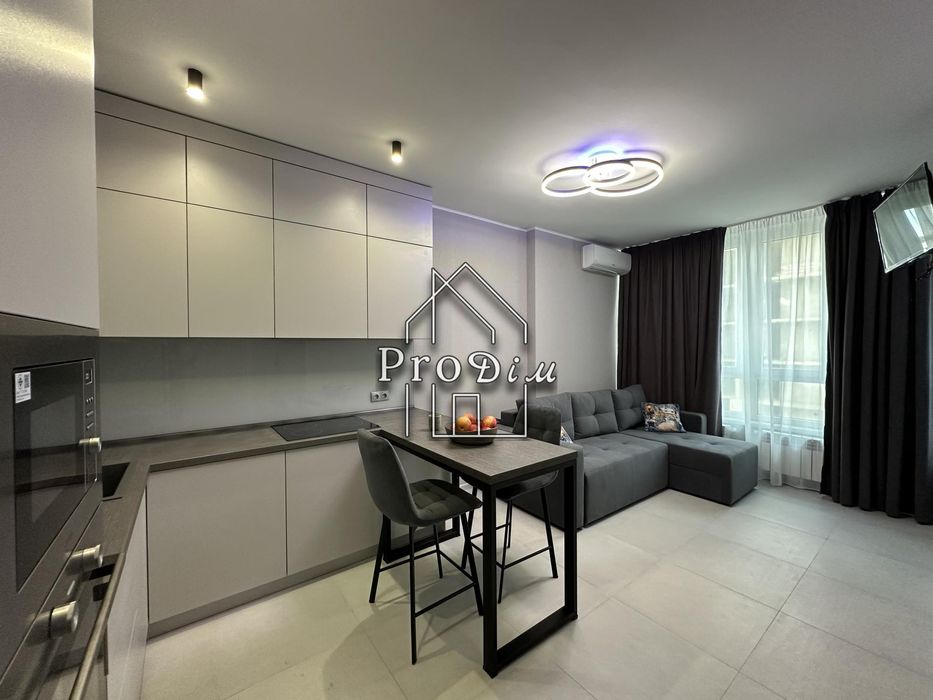 Продаж квартира 45 м2 Сім"ї Стешенків 9 Борщагівка Київ ІНВЕСТИЦІЯ