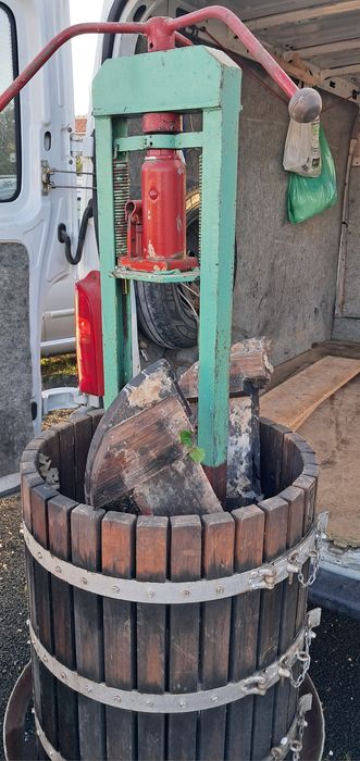 Prensa para uvas hidráulica usada