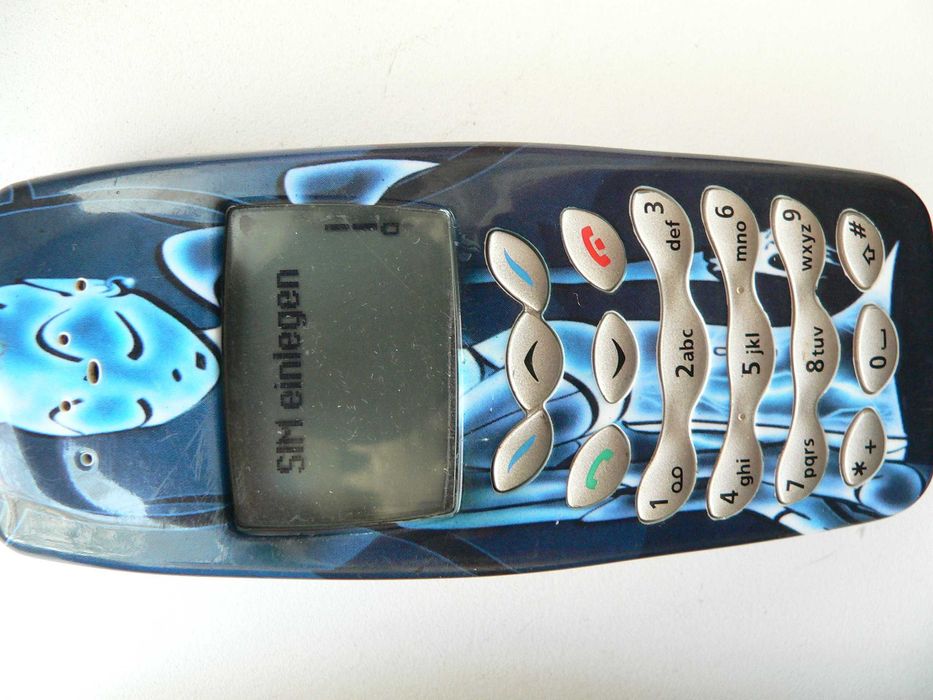 Телефоны Nokia 3210 и 3410