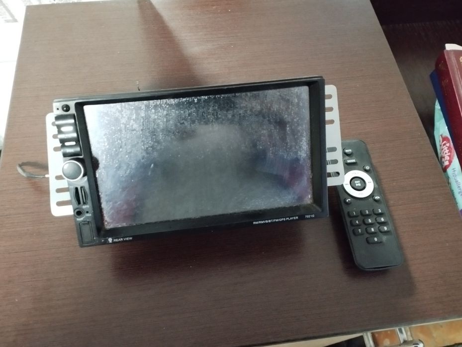 Продам автомагнітолу