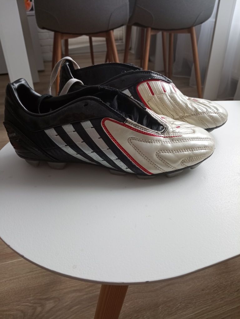 Korki chłopięce Adidas r. 38 i 2/3