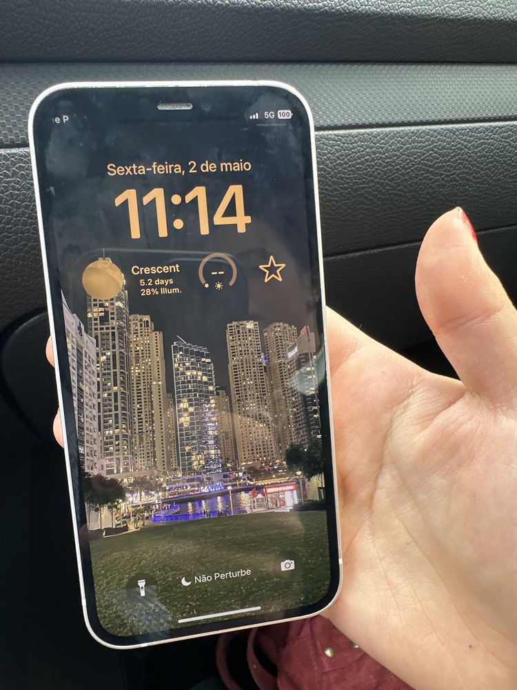 Iphone 12 mini excelente estado com capa nova spigen