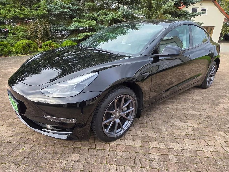 Tesla Model 3 Dual Motor, Long Range, wersja Europa, faktura VAT-marża